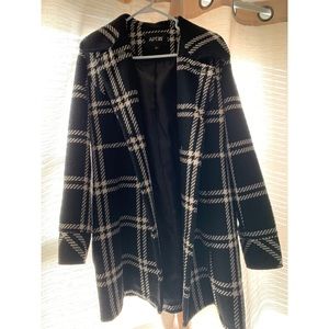 APT 9 Black & white knee length coat